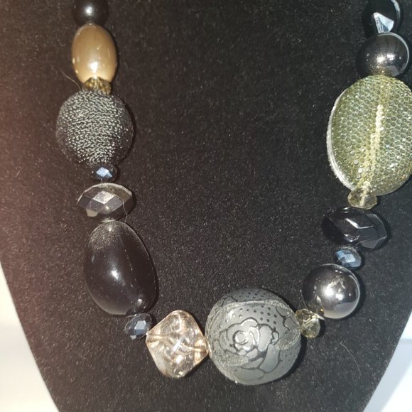 Necklace 20 inch Adjustable length plastic heavy beads black, clear sparkles - Picture 2 of 3